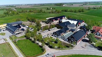 Lanthotell Lögnäs Gård