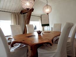 Lanthotell Lögnäs Gård