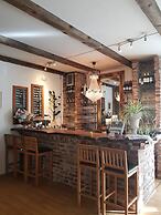 Lanthotell Lögnäs Gård