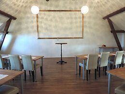 Lanthotell Lögnäs Gård