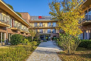Royal Club Hotel