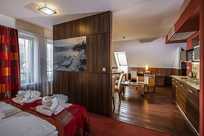 Royal Club Hotel