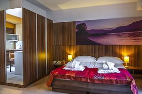 Royal Club Hotel