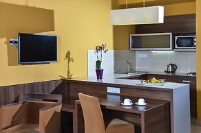 Royal Club Hotel