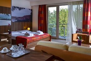 Royal Club Hotel
