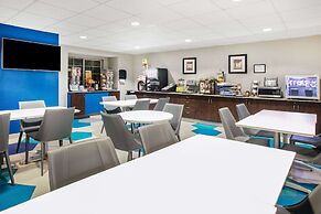 Microtel Inn & Suites by Wyndham Austin Airport