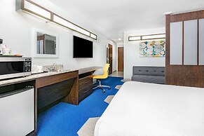 Microtel Inn & Suites by Wyndham Austin Airport