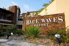 Blue Waves Resort