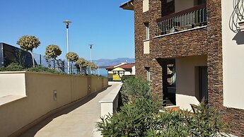 Blue Waves Resort