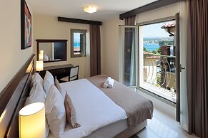 Blue Waves Resort