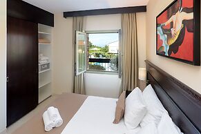 Blue Waves Resort