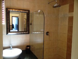 Turnberry Boutique Hotel