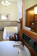 Turnberry Boutique Hotel