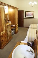 Turnberry Boutique Hotel