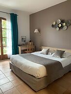 Logis Hotel Le Mas de Mon Père