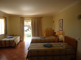 Canavial I & II Apartments