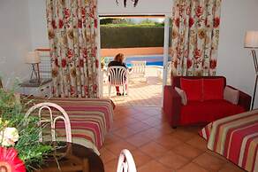 Canavial I & II Apartments