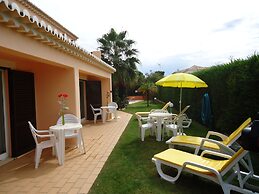 Canavial I & II Apartments