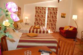 Canavial I & II Apartments