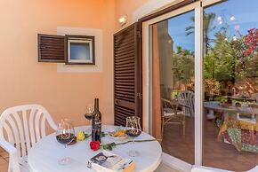 Canavial I & II Apartments