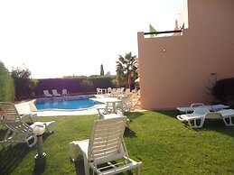 Canavial I & II Apartments