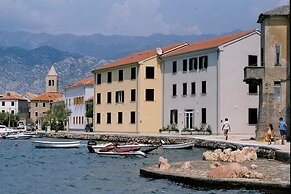 Tamarix Residence