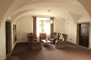 Lambergh Château & Hotel