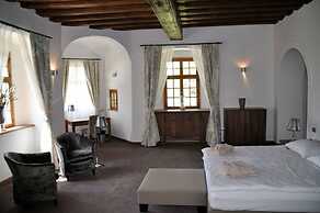 Lambergh Château & Hotel