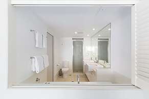 Beaches on Lammermoor Apartments