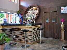 Dewdrop Le Seasons Beach Resort