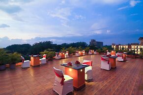 Dewdrop Le Seasons Beach Resort