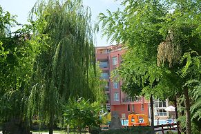 Rainbow 2 Holiday Complex