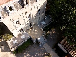 Les Cèdres