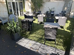 Hotel L'Escale des Alpilles