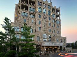 The Oread Lawrence, Tapestry Collection by Hilton