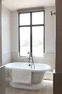 The Oread Lawrence, Tapestry Collection by Hilton