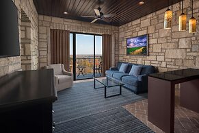 The Oread Lawrence, Tapestry Collection by Hilton