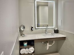 The Oread Lawrence, Tapestry Collection by Hilton