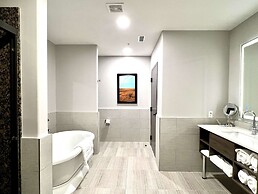 The Oread Lawrence, Tapestry Collection by Hilton