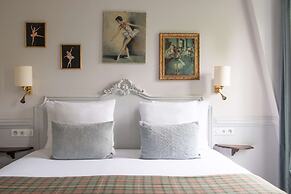 Hotel de la Porte Dorée