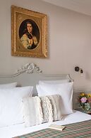 Hotel de la Porte Dorée