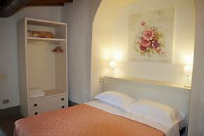 Hu Norcenni Girasole Village