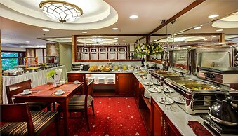 Conifer Boutique Hotel