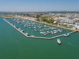 Real Marina Residence