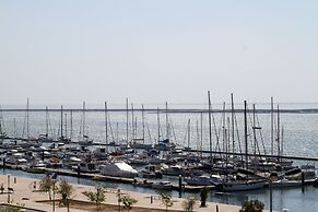 Real Marina Residence