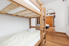 Hotel Pinzgauerhof by Skinetworks