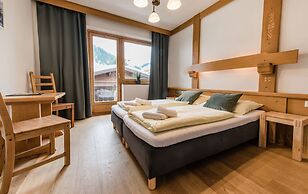 Hotel Pinzgauerhof by Skinetworks