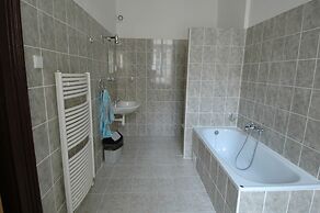 U Dvou Zlatych Klicu