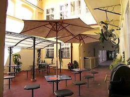 U Dvou Zlatych Klicu