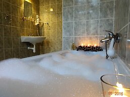 U Dvou Zlatych Klicu